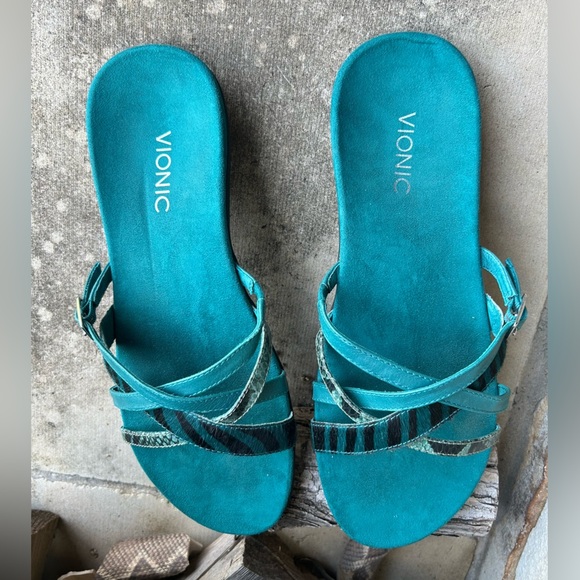 Vionic Rhodes Reptile print Turquoise Strappy leather Sandals Sz-11. S - Picture 2 of 10